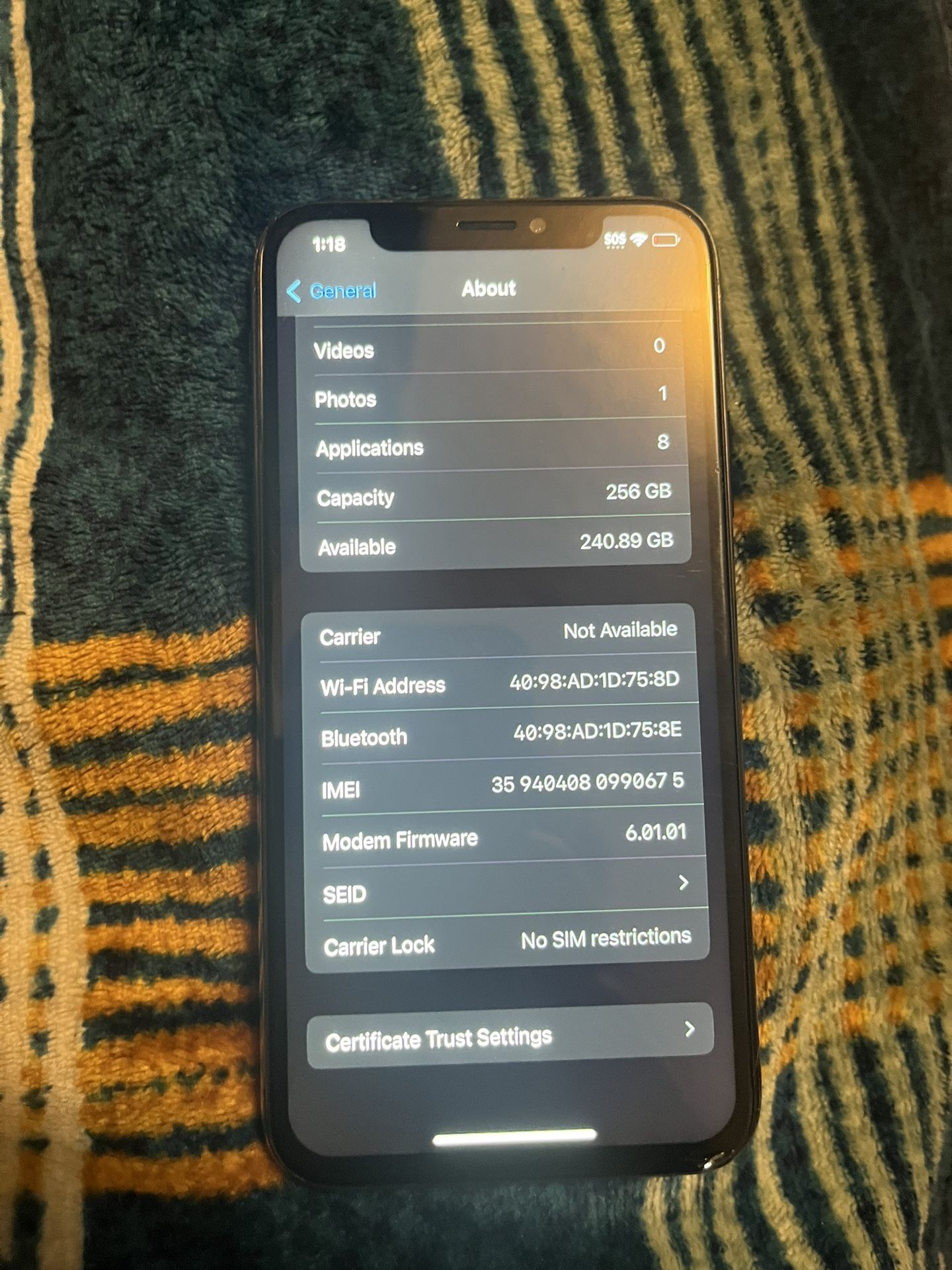 IPHONE X *only back cracked*