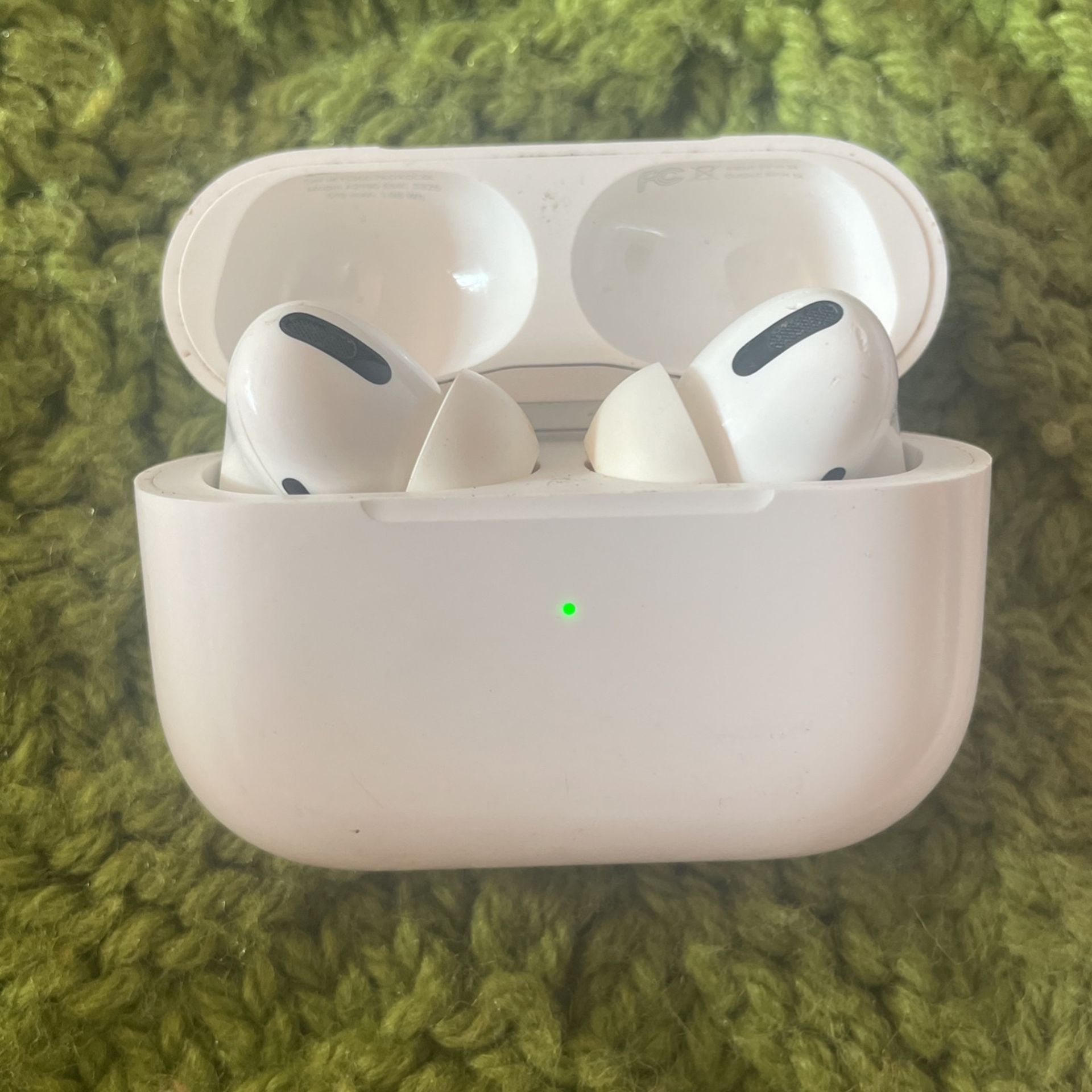 Gen 2 AirPods 