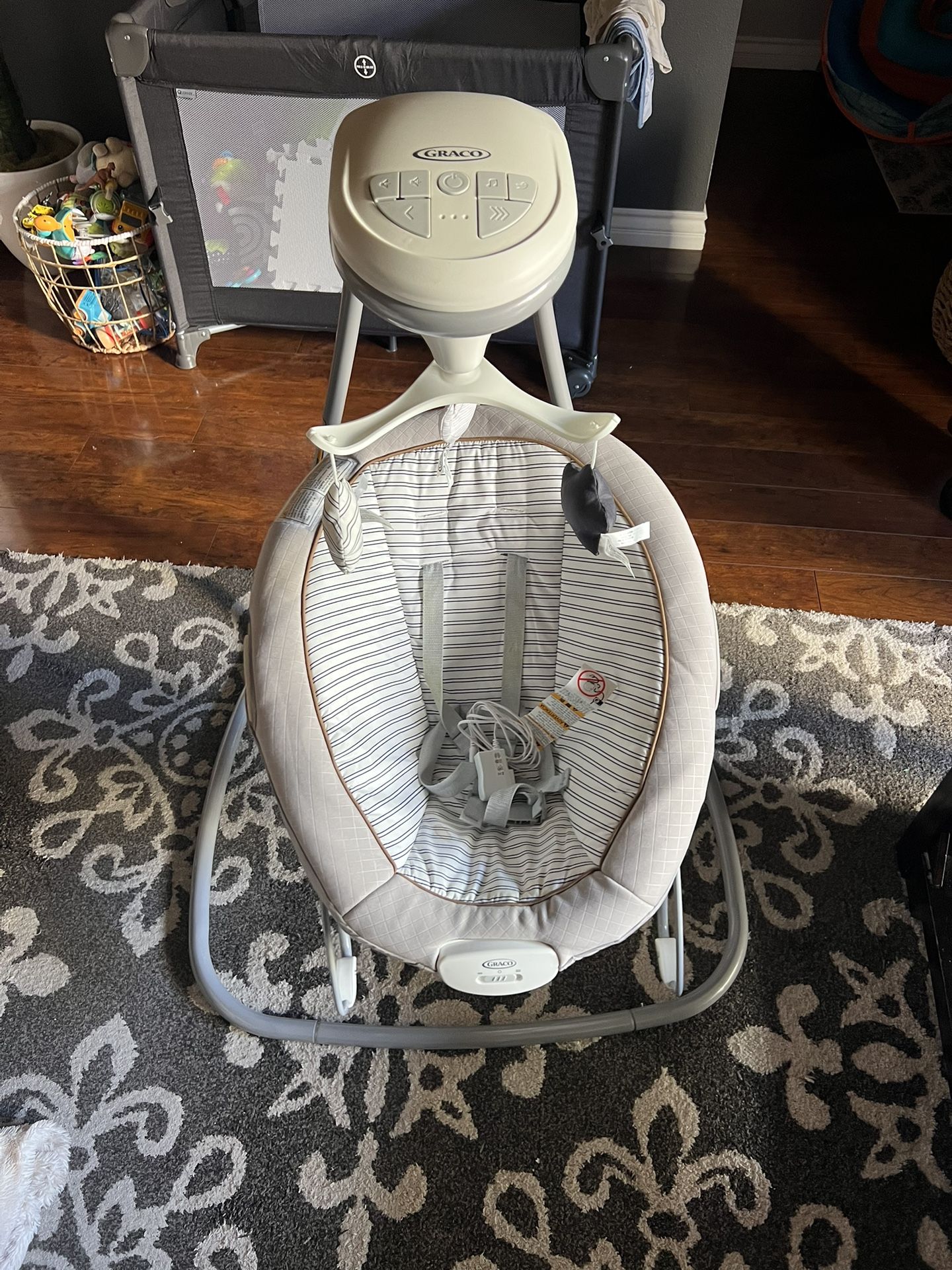Graco Baby Swing