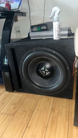 Nvx 4000 watt with box and2500 watt amp