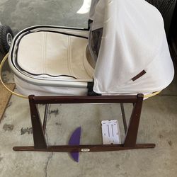 Up Ana you Bassinet 2021 Model-hardly Used 