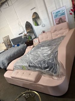 Queen bed new