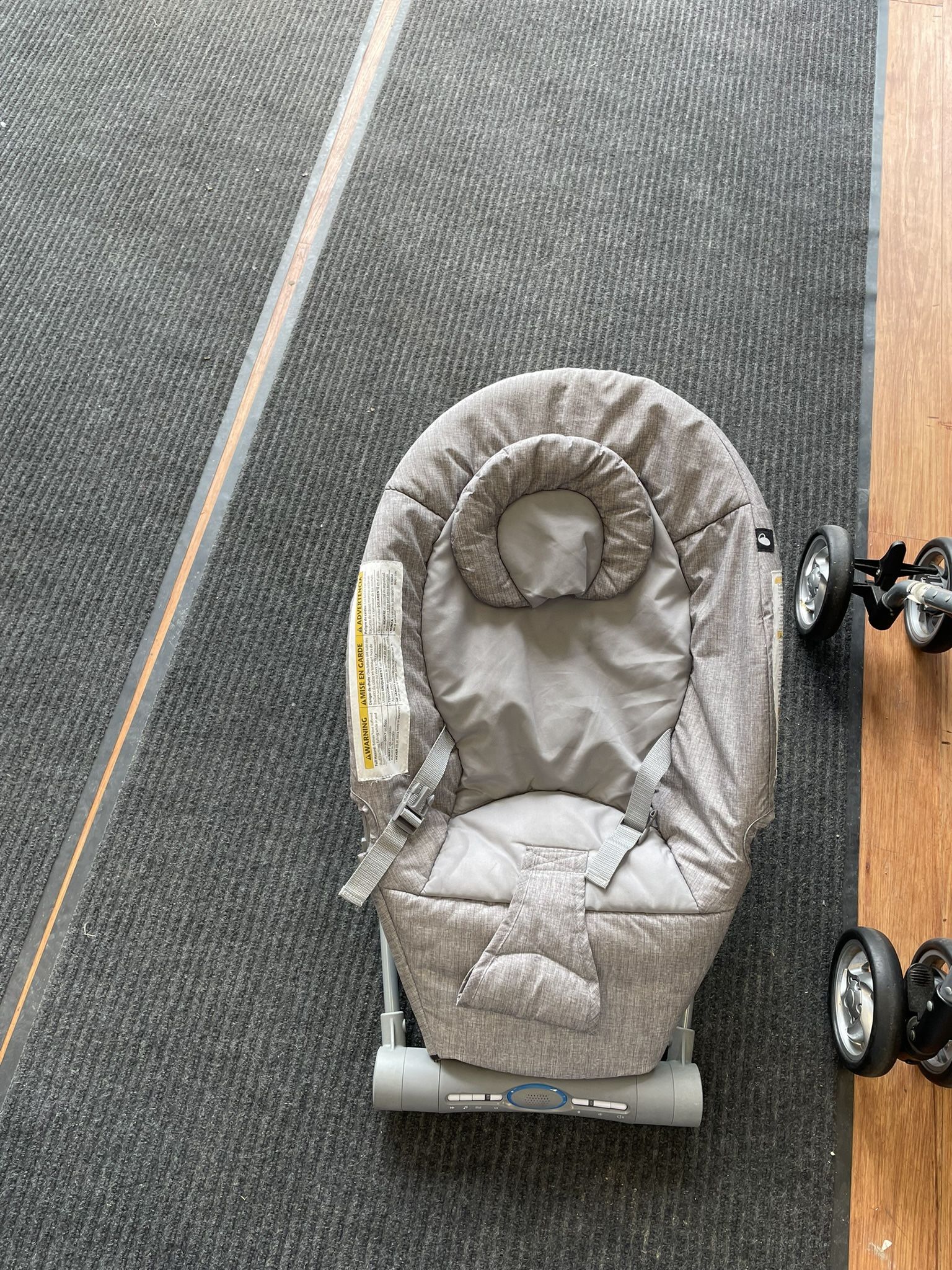 Even Flo Baby Bouncer