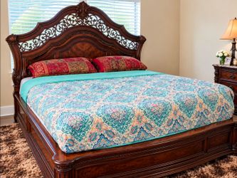 Ornate Dark Cherry Bedroom Set - Bed, Frame, Mattress, Box Spring + 2 DressersBeautiful ornate dark cherry wood bedroom set in great condition. This i