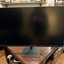 Samsung 32 Inch monitor