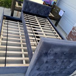 Twin Size Daybed With Trundle 