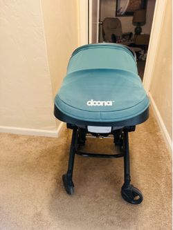 Doona infant car seat and stroller combo !