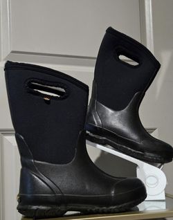 Bogg Boots Size 2