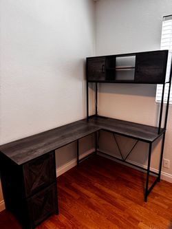 Gaming desk/ Computer desk corner L shape desk