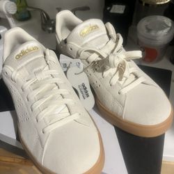 Adidas Advantage 2.0 Brand New  6 1/2 Kids 