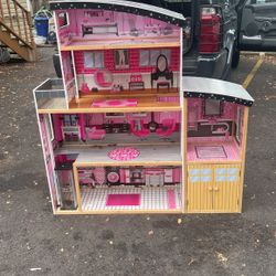 Big Doll House 