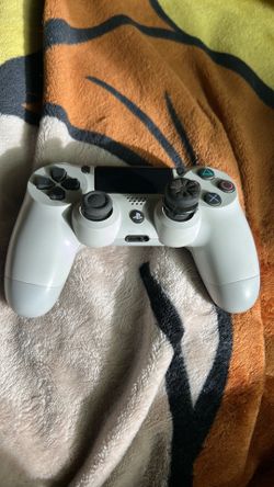 White ps4 controller