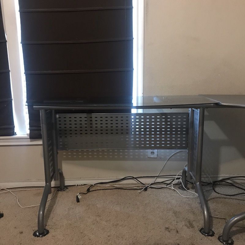 L Shape Workstation Desk W LEDA Tempered Glass. for Sale in Grand
