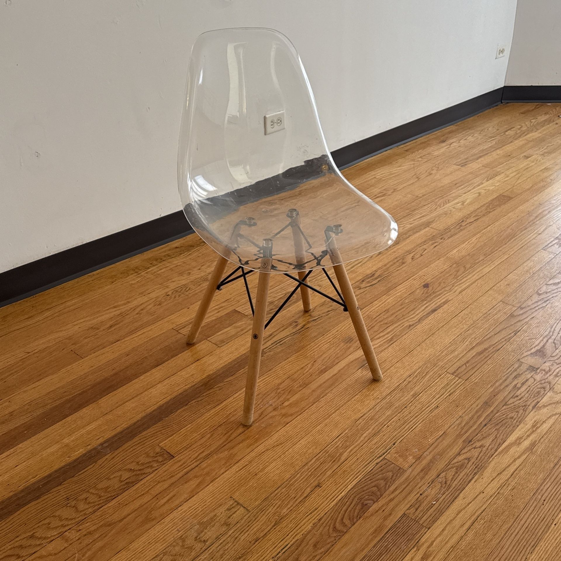 4 Clear Chairs 