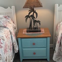 Tommy Bahama Style~Lamp And Nightstand 