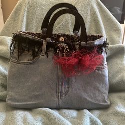 CALVIN KLEIN DENIMN HAND BAG