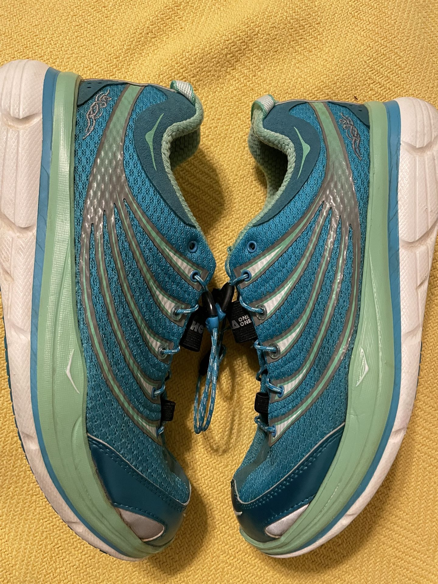 Hoka Woman Sneakers Size 9