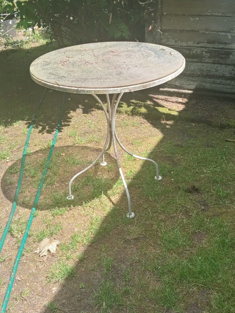 Bistro Table 