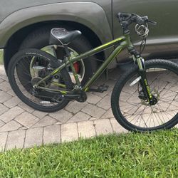 youngester bicycle with diskbrakes 
