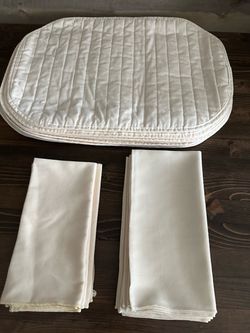 Placemats and napkins