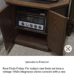 Antique 1960's Magnavox end table record player console