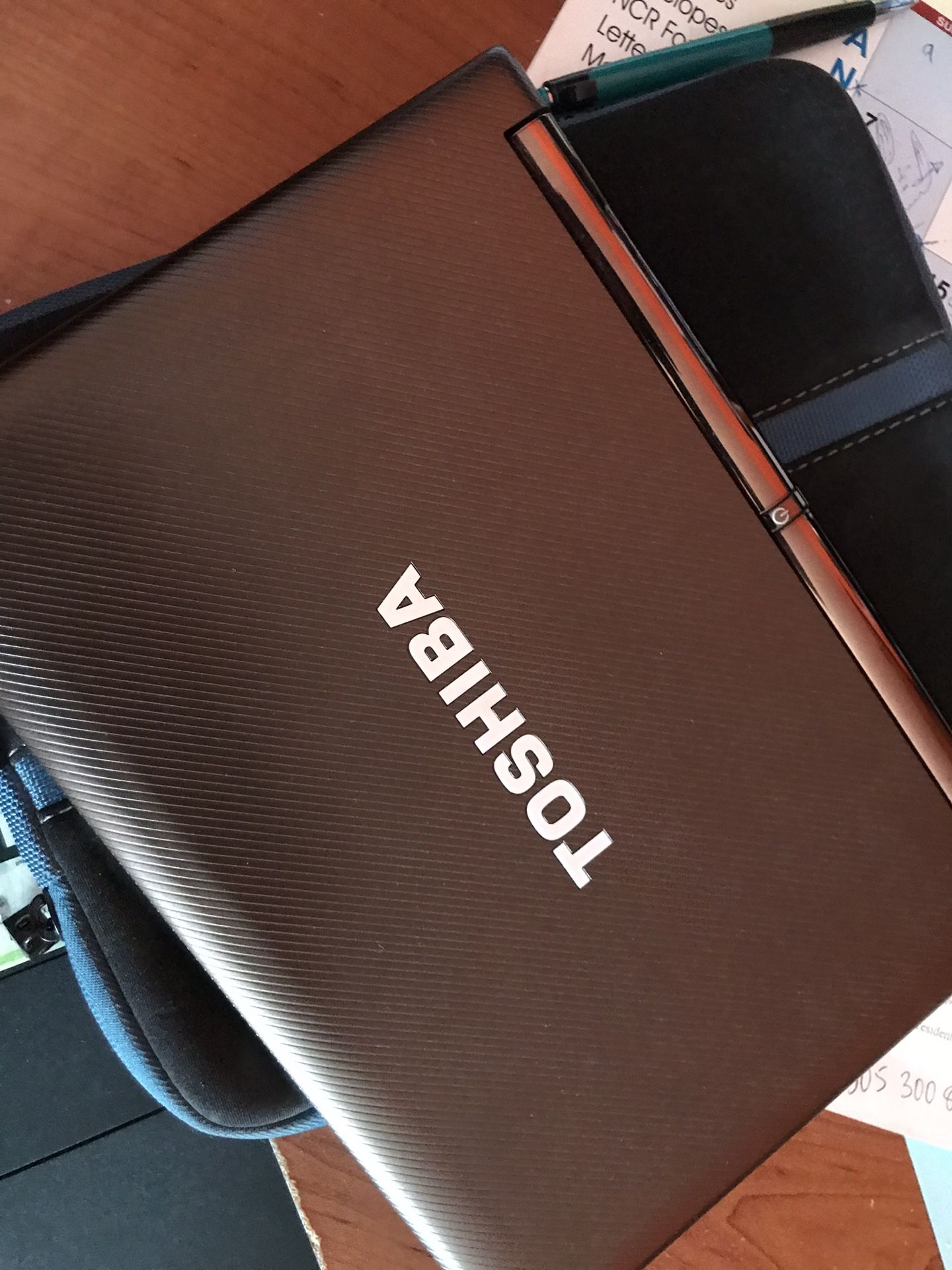 TOSHIBA LAPTOP