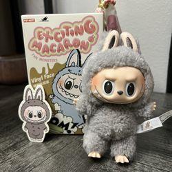 POP MART EXCITING MACARON LABUBU - SESAME BEAN