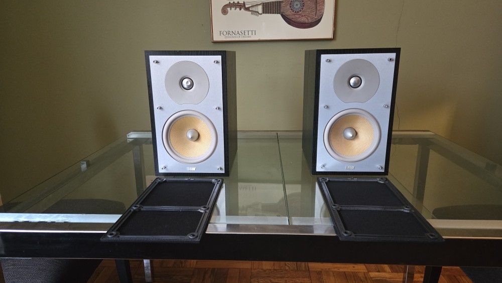 Bowers & Wilkins CM2 Speakers