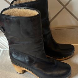 Ugg clog Boots