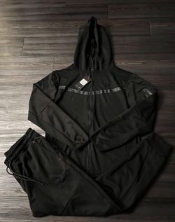 Nike Tech Black Large