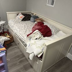 White IKEA Hemnes Pullout Daybed 