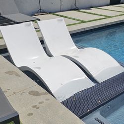 In Pool Lounge Chairs