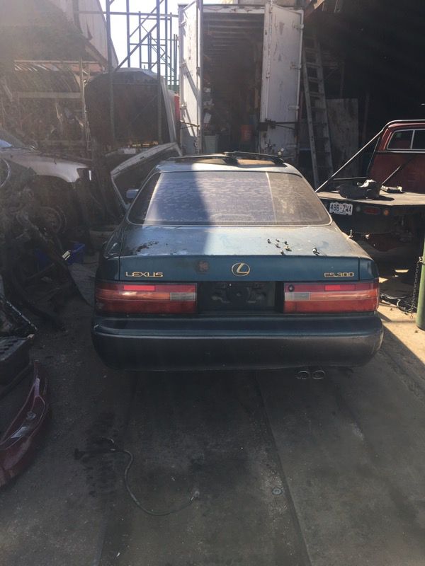 Parting out 1996 Es300