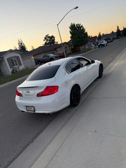 2011 Infiniti G25