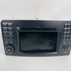09-12 Mercedes X164 GL550 ML350 Command Head Unit Navigation Radio CD Player OEM