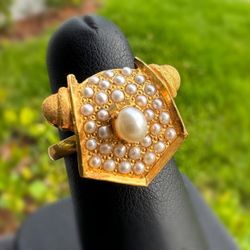 Art-Deco Jewelry 22k solid yellow  natural pearl bark knight ring size 8.00