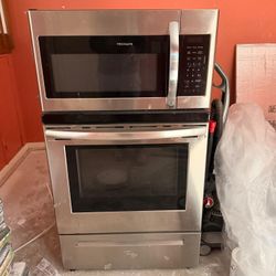 Estufa eléctrica + microondas Frigidaire acero inoxidable / Frigidaire Electric Stove + Microwave Set