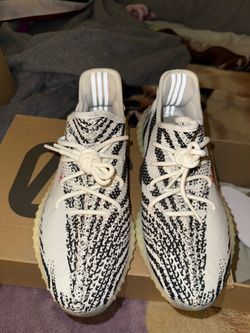 Yeezy 350 v2 Zebra Size 10