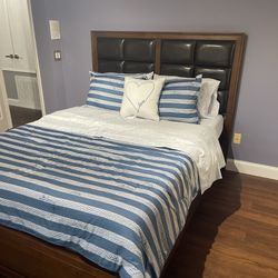 Bed frame with mattress 