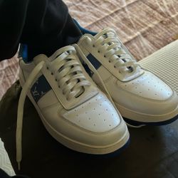 LV louis vuitton pair white & blue size 9 shoes
