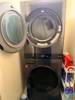 LG WashTower Washer & Gas Dryer – Model WKGX301HBA