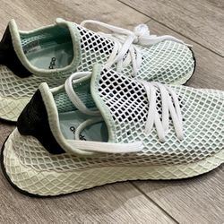 Adidas Originals Deerupt Runner Athletic Shoes CQ2911 Ash Green Women Size 5
