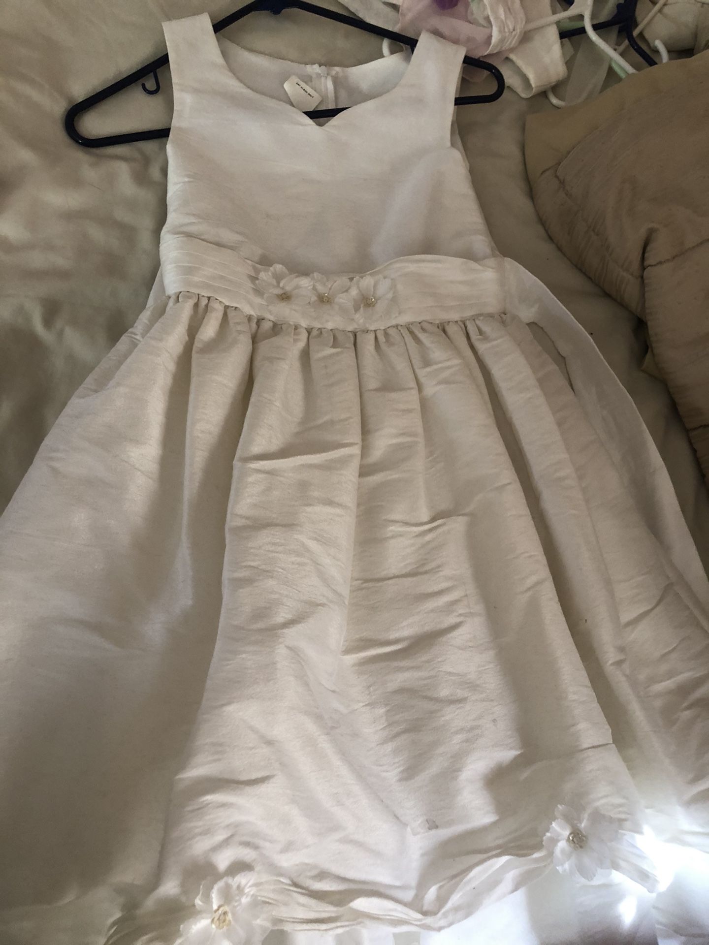 Girl Wedding Dress Bonnie Jean Size 10 Great Condition !