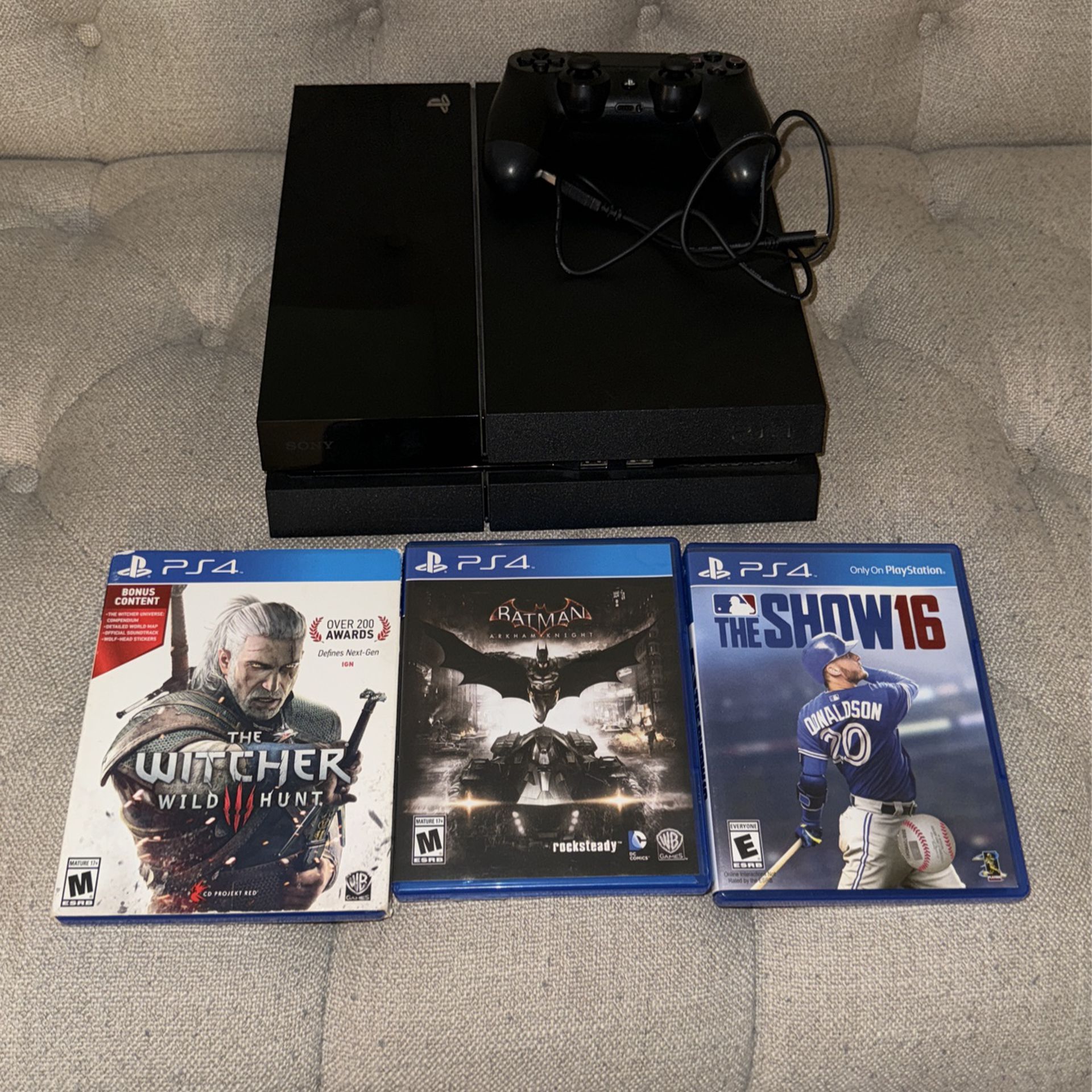 PS4 With Controller And 3 Games