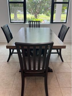 Dinning table with 4 chairs