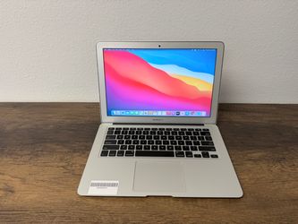 Apple MacBook Air 13 Inch **Intel i7 256GB SSD 8GB **Only $199