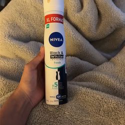 72 Hours NIVEA Black And White Invisible Fresh 
