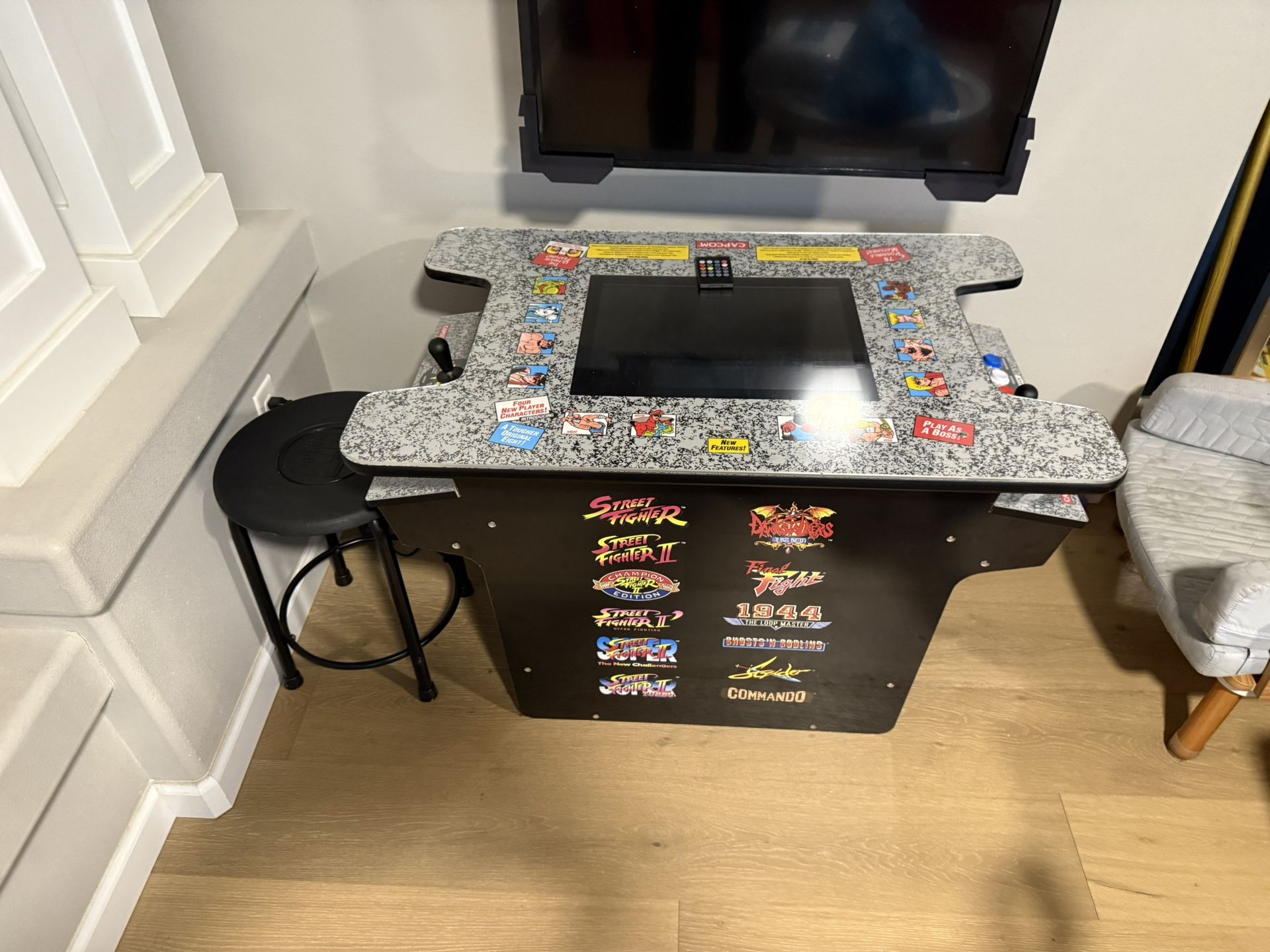 Arcade 1up Table Console w/ 1 Stool