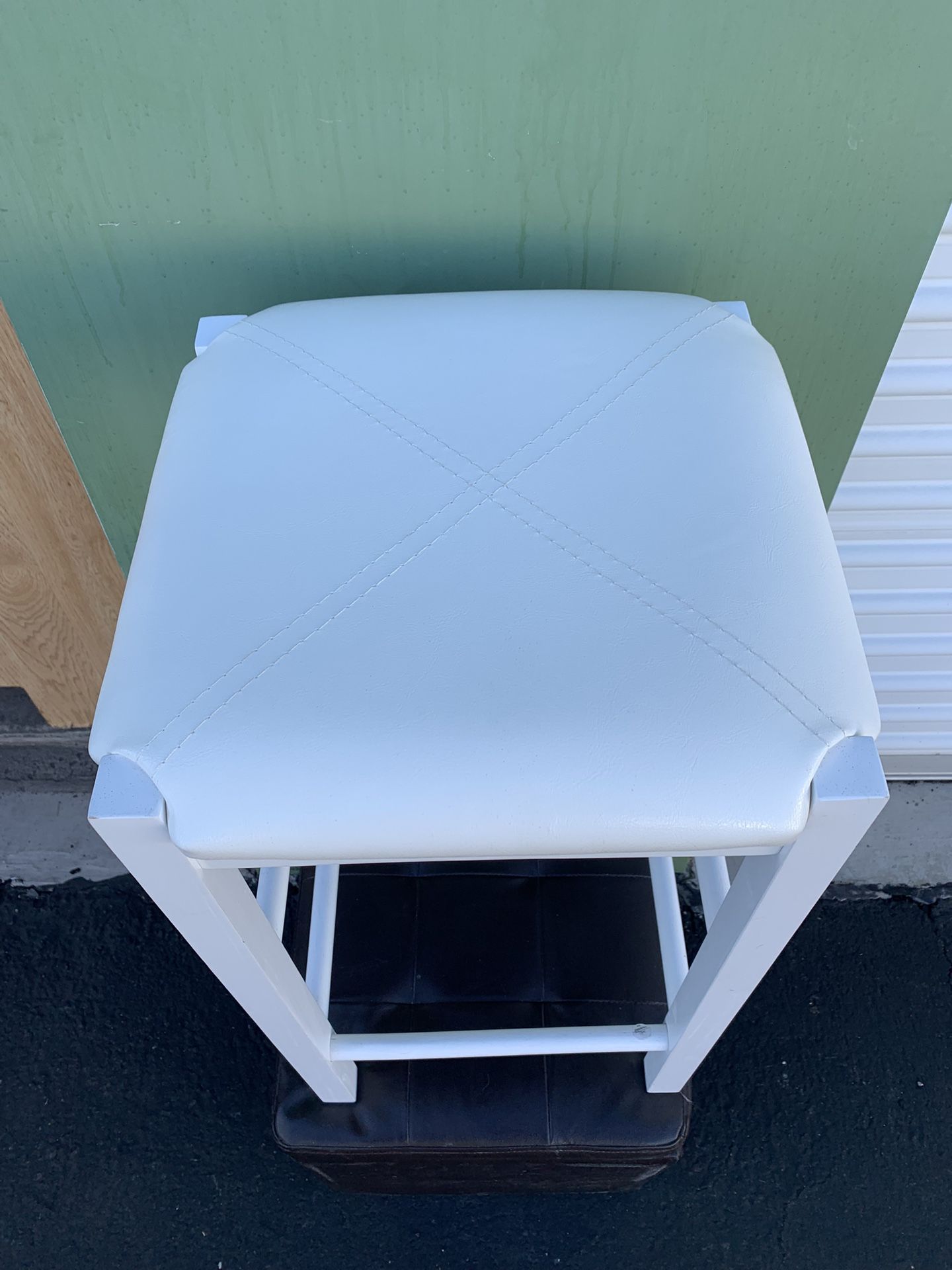 White wooden Bar Stool