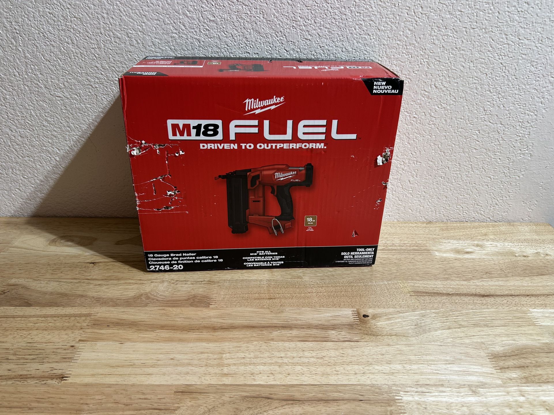 Milwaukee M18 Brad Nailer 18 Gauge